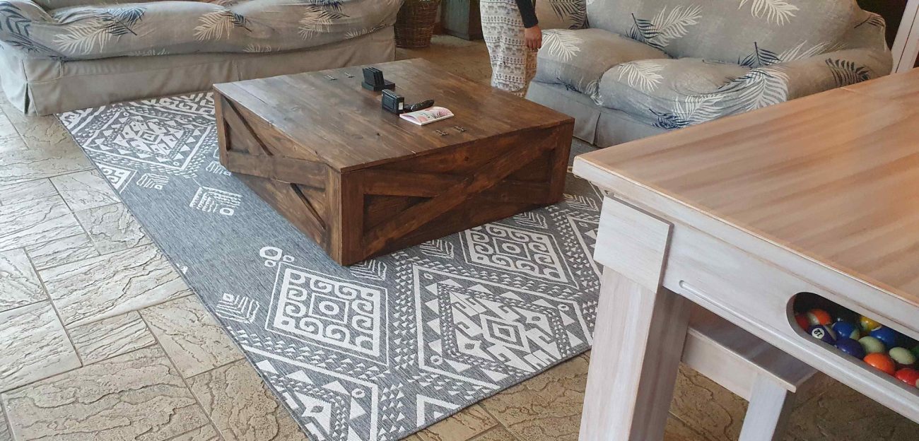Grey patio rug